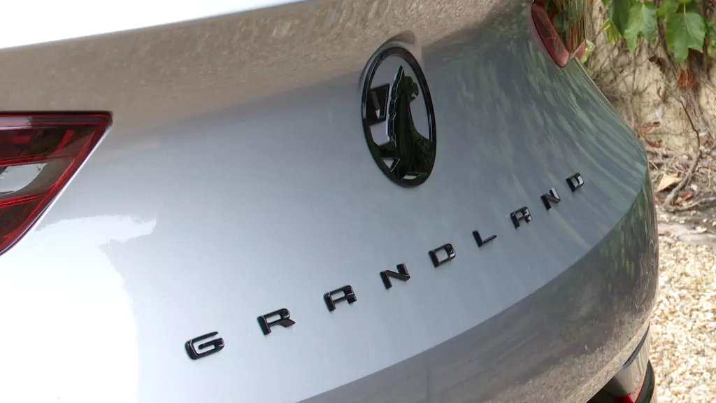 Vauxhall Grandland 1.6 Plug-in Hybrid GS 5dr Auto